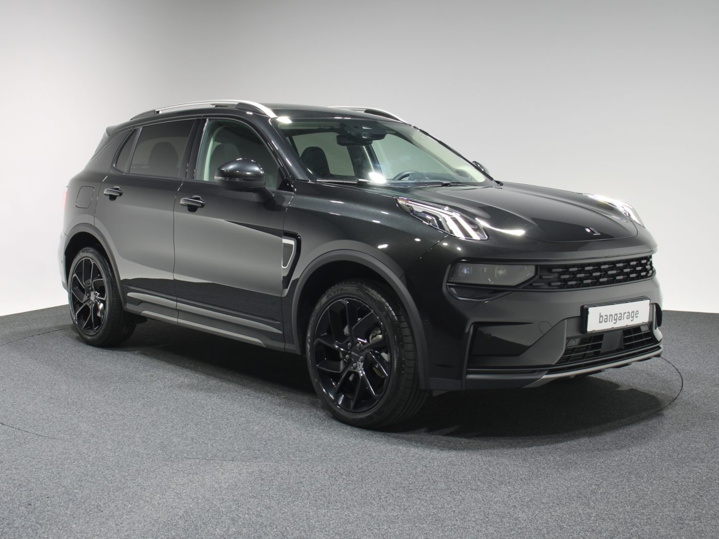 lynk-co-01-zwart-black-edition