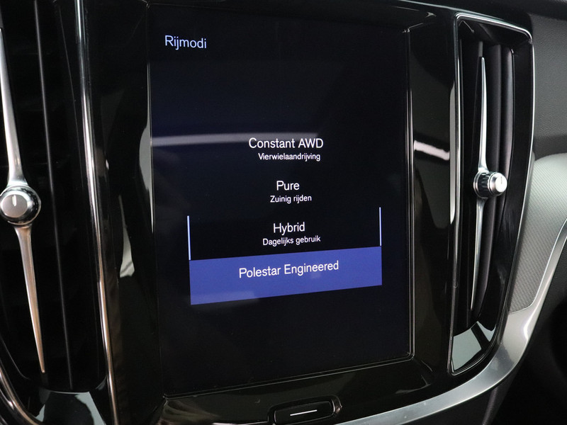 Volvo V60 T8 AWD Plug-Hybrid R-Design Polestar Engineered