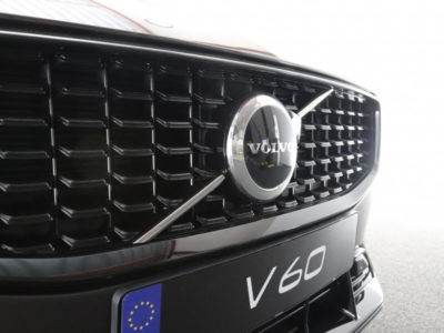 Volvo V60 B3 Mild Hybrid Ultimate Dark Automaat