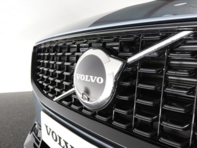 Volvo V60 B4 Plus Dark 360 Camara Schuif-/kanteldak Trekhaak Automaat